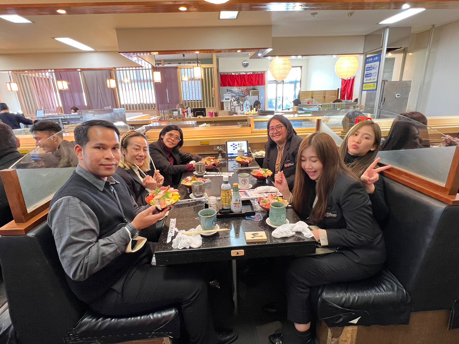 LINE_ALBUM_Japan -overseas trip_230527_11