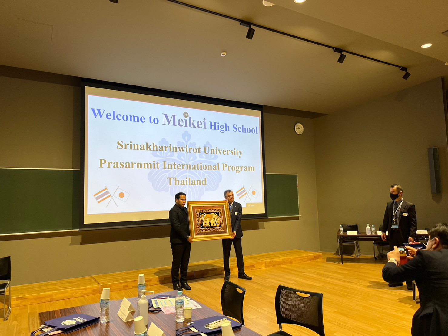 LINE_ALBUM_Japan -overseas trip_230527_25