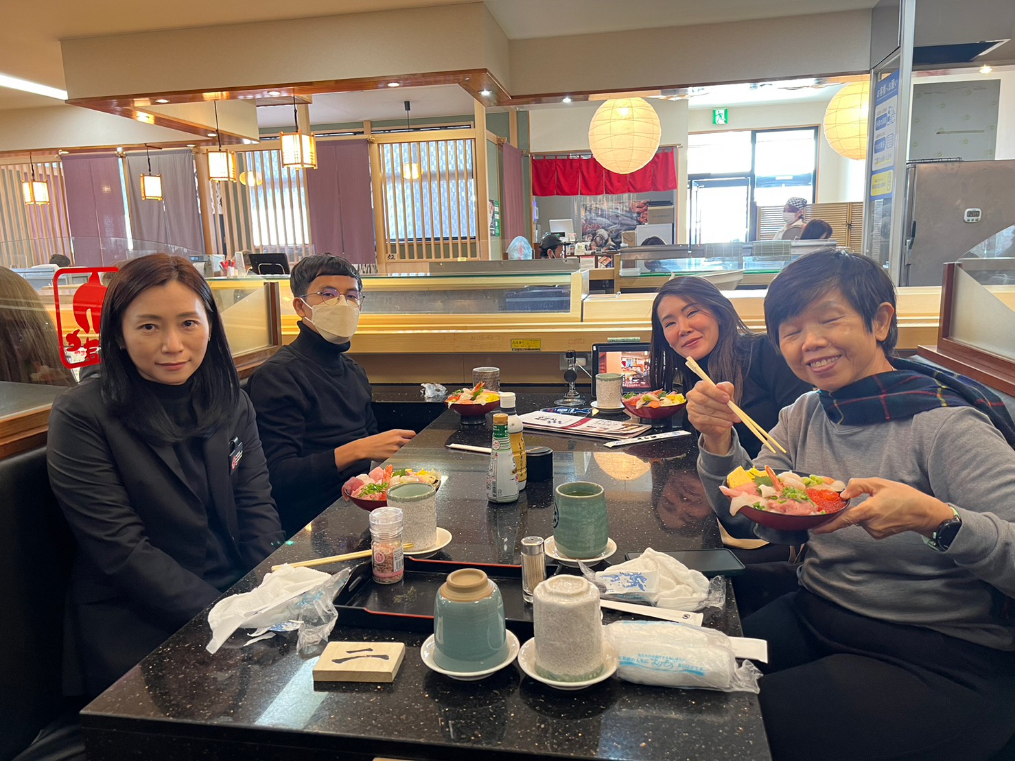 LINE_ALBUM_Japan -overseas trip_230527_9